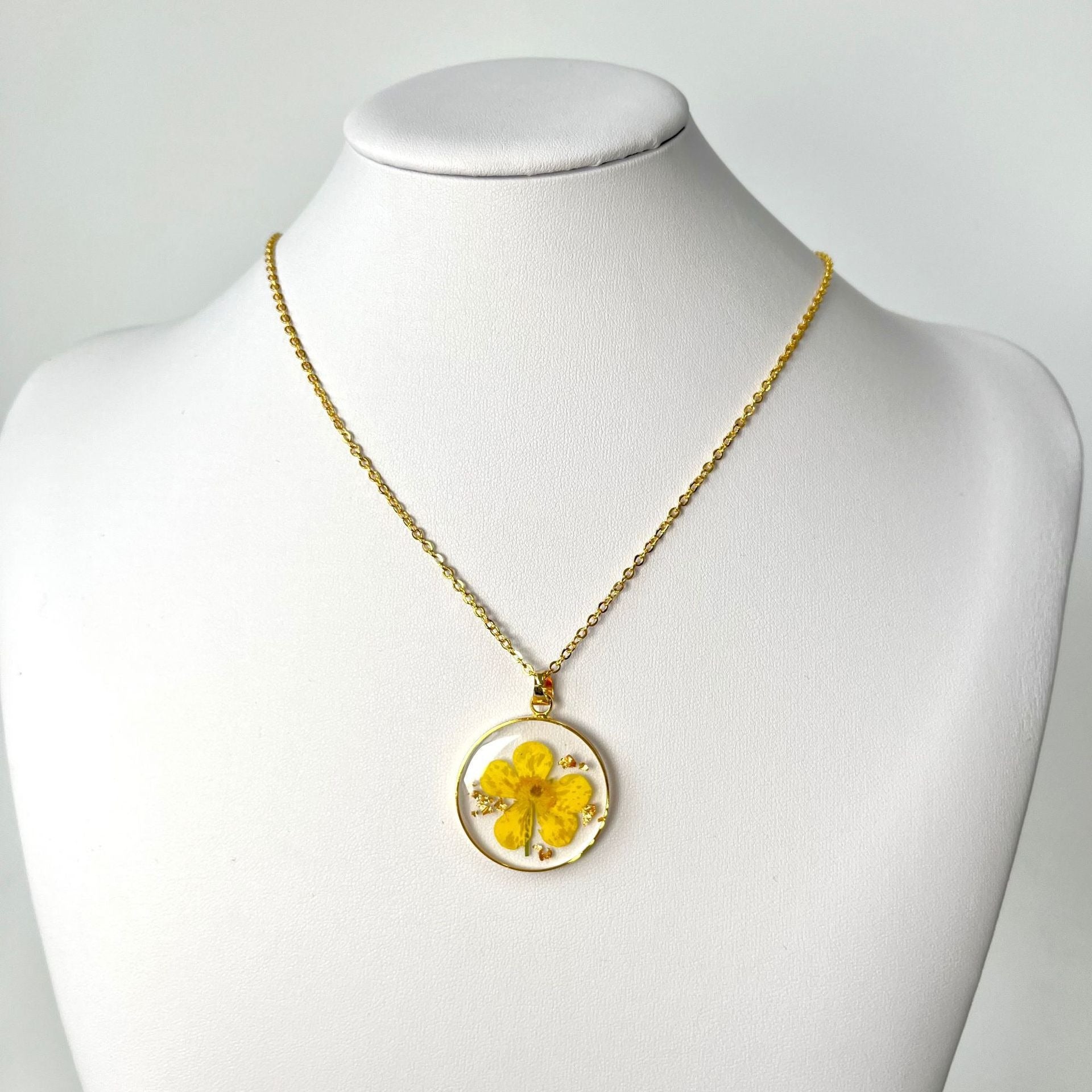 Wholesale 6pcs/pack Valentine's Day Gift Resin Dried Flower Necklace Creative Real Flower Fashion Pendant Pendant Jewelry Birthday Month Flower